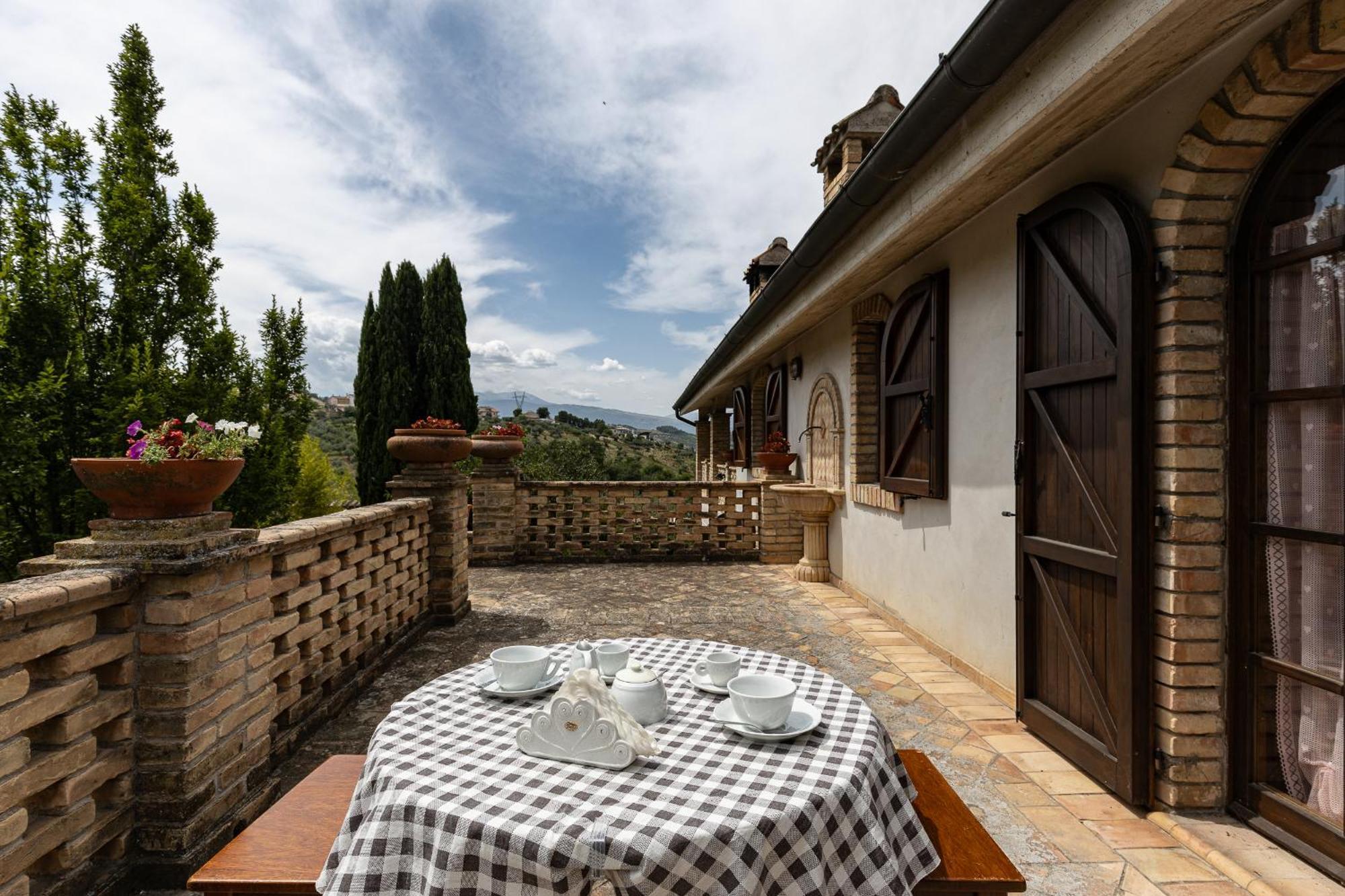 B&B Villa Dei Desideri Chieti Exterior foto